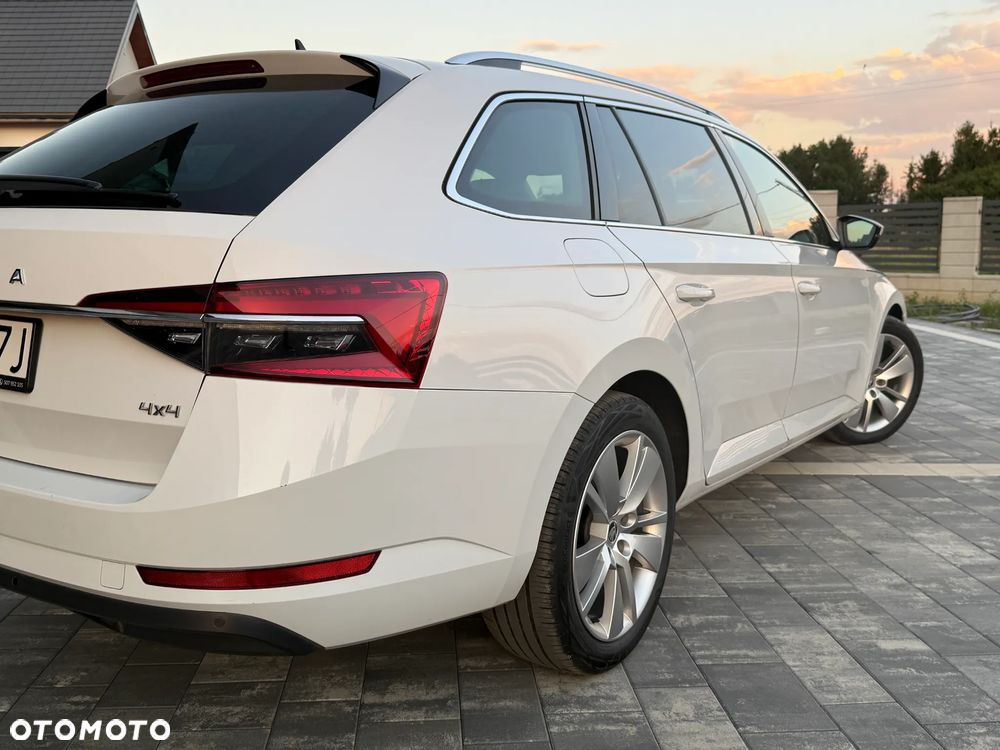 Skoda Superb 2.0 TDI 4x4 Style DSG - 10