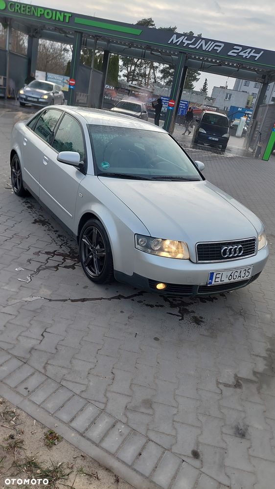 Audi A4 Limousine - 6