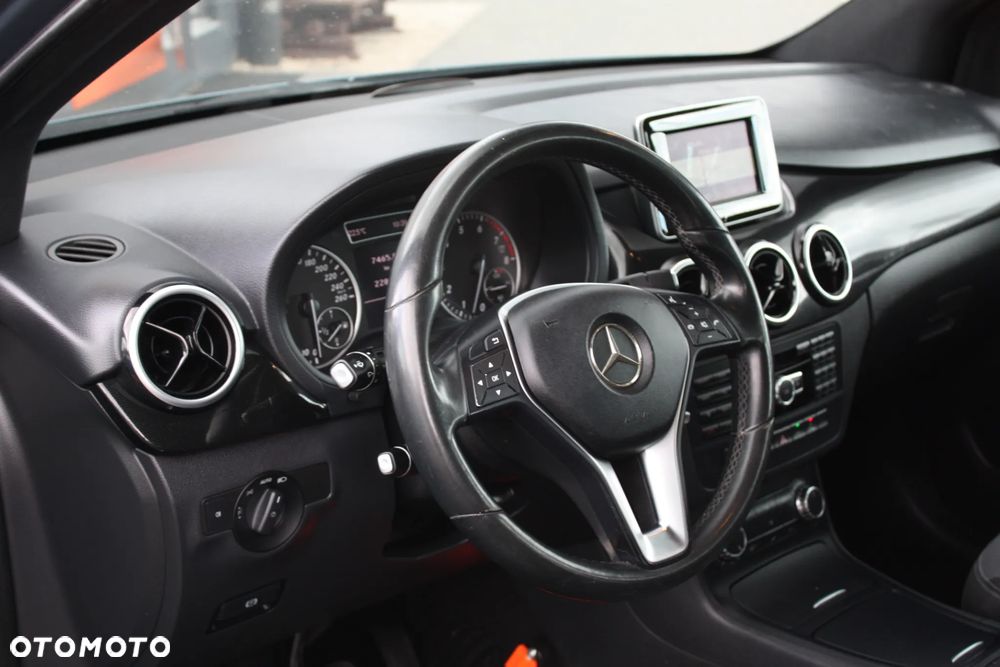 Mercedes-Benz Klasa B 200 (BlueEFFICIENCY) 7G-DCT - 8