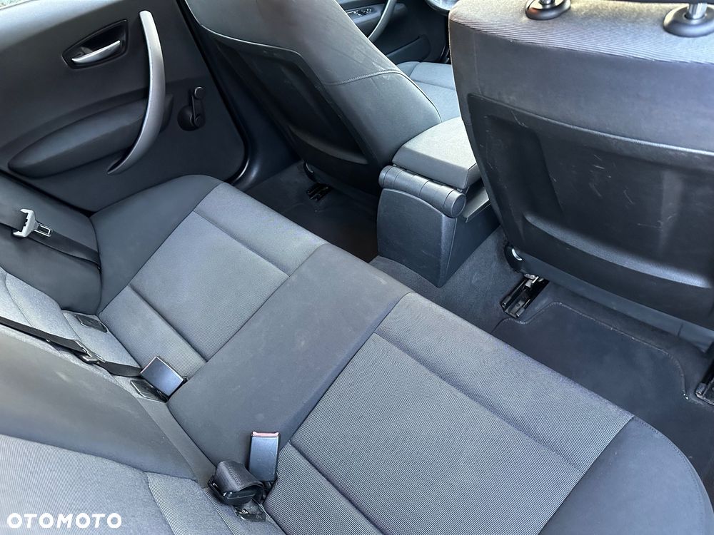 BMW Seria 1 - 15