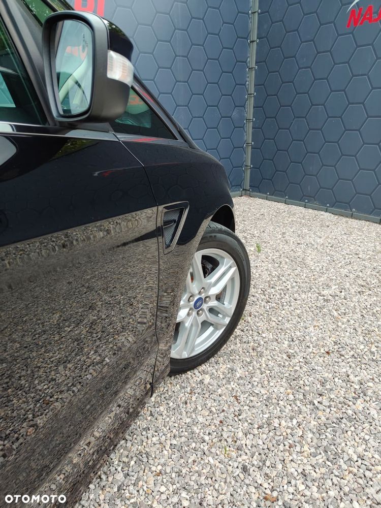Ford S-Max 2.0 TDCi Bi-Turbo Titanium PowerShift - 25