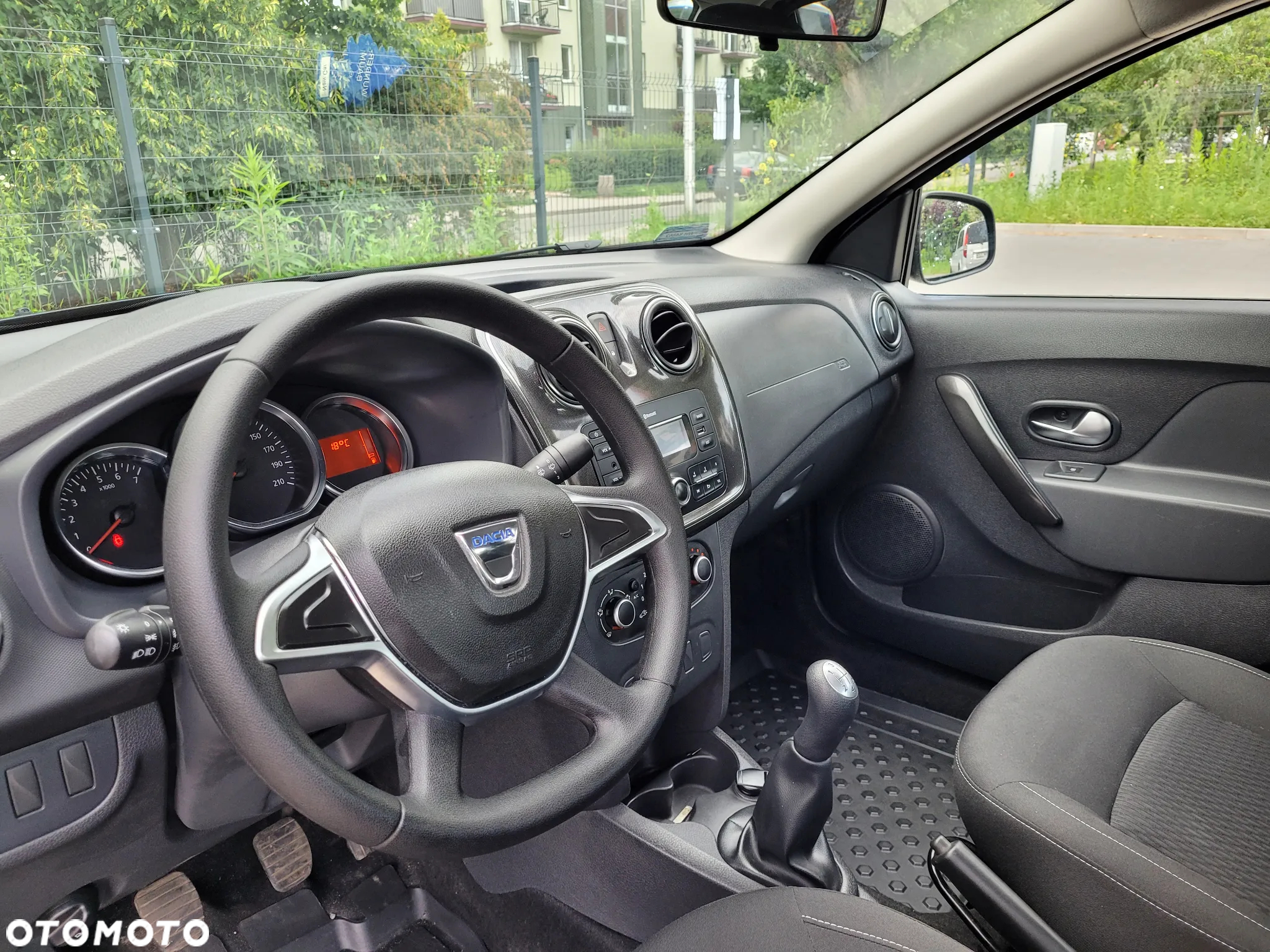 Dacia Logan 1.0 SCe Laureate - 8