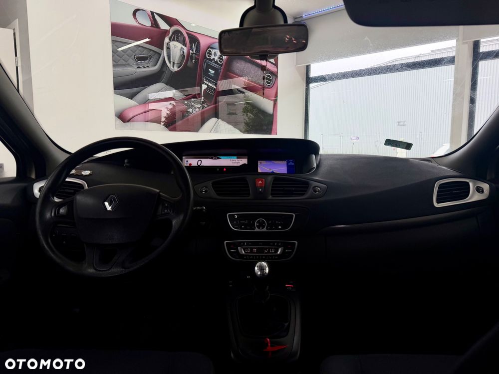 Renault Scenic - 31
