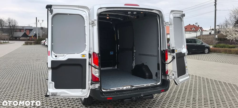 Ford Transit - 12