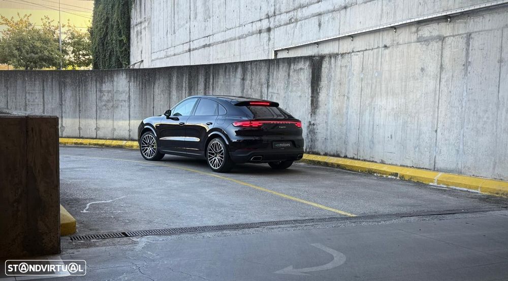 Porsche Cayenne Coupé E-Hybrid - 2