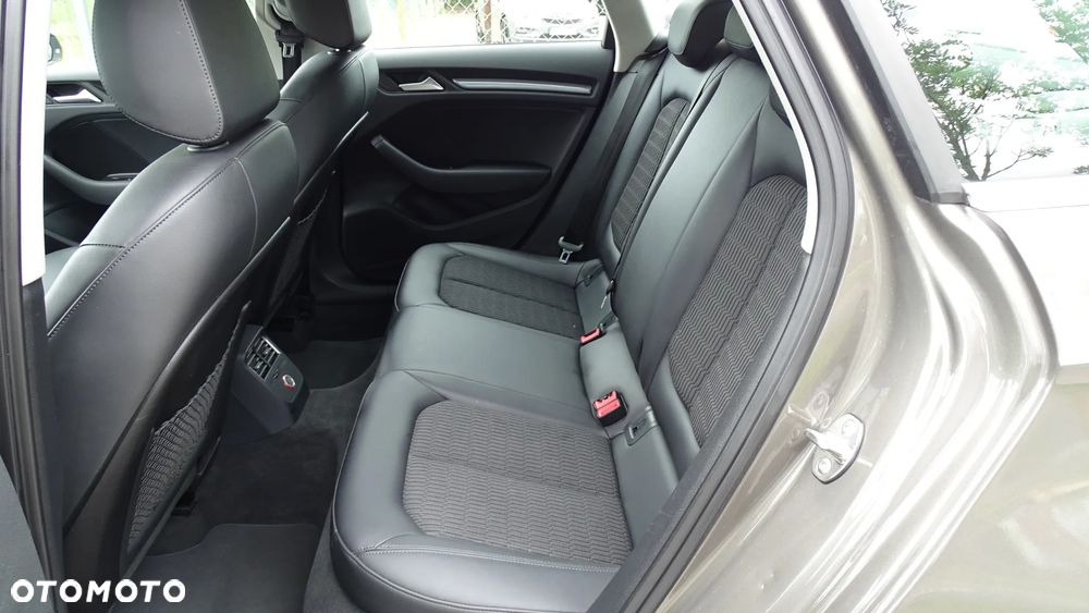 Audi A3 Sportback 1.4 TFSI S tronic Attraction - 14