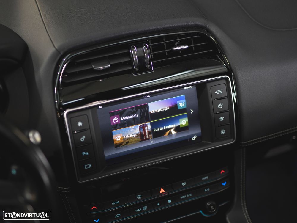 Jaguar F-Pace 2.0 i4D R-Sport AWD Aut. - 17