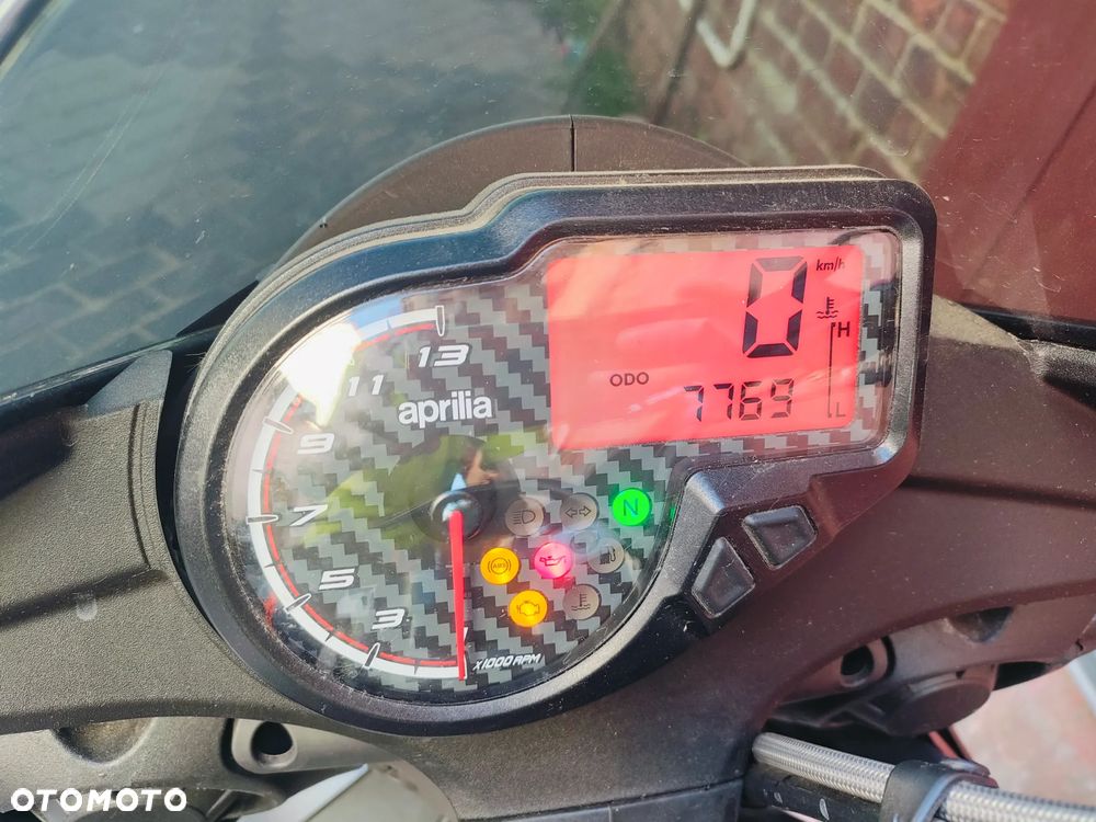 Aprilia Tuono - 11