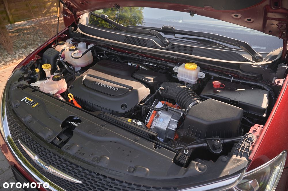 Chrysler Pacifica - 36