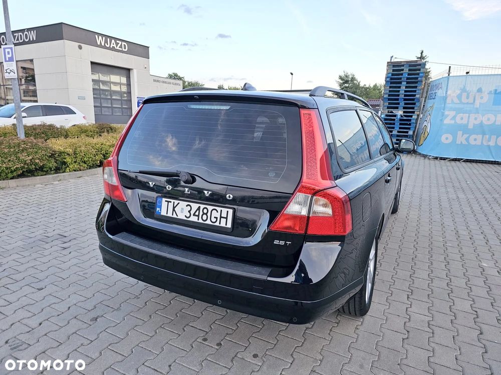 Volvo V70 2.5T Summum - 14
