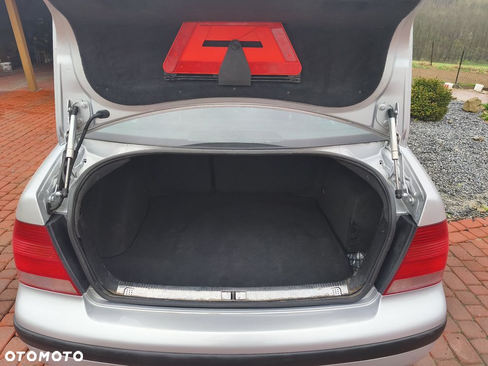 Volkswagen Bora 1.9 TDI - 4