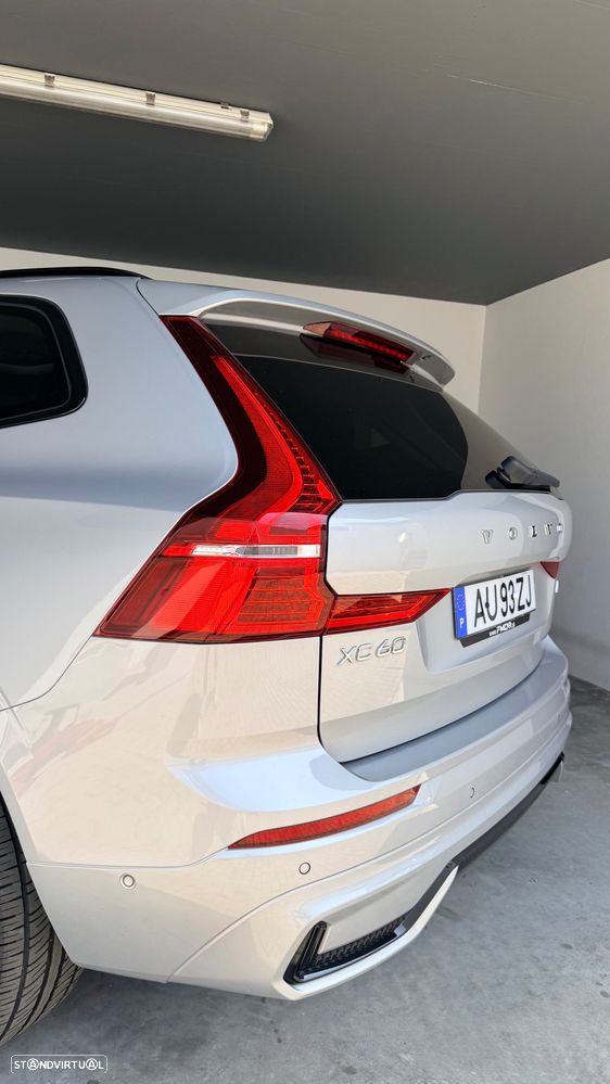 Volvo XC 60 2.0 T6 PHEV R-Design Expression AWD - 23