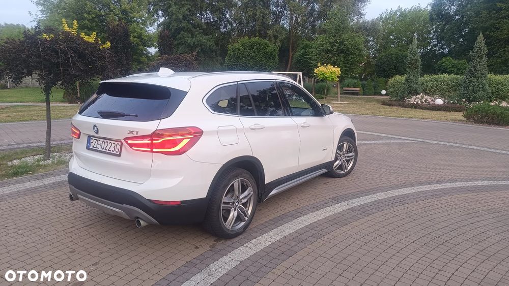 BMW X1 - 10