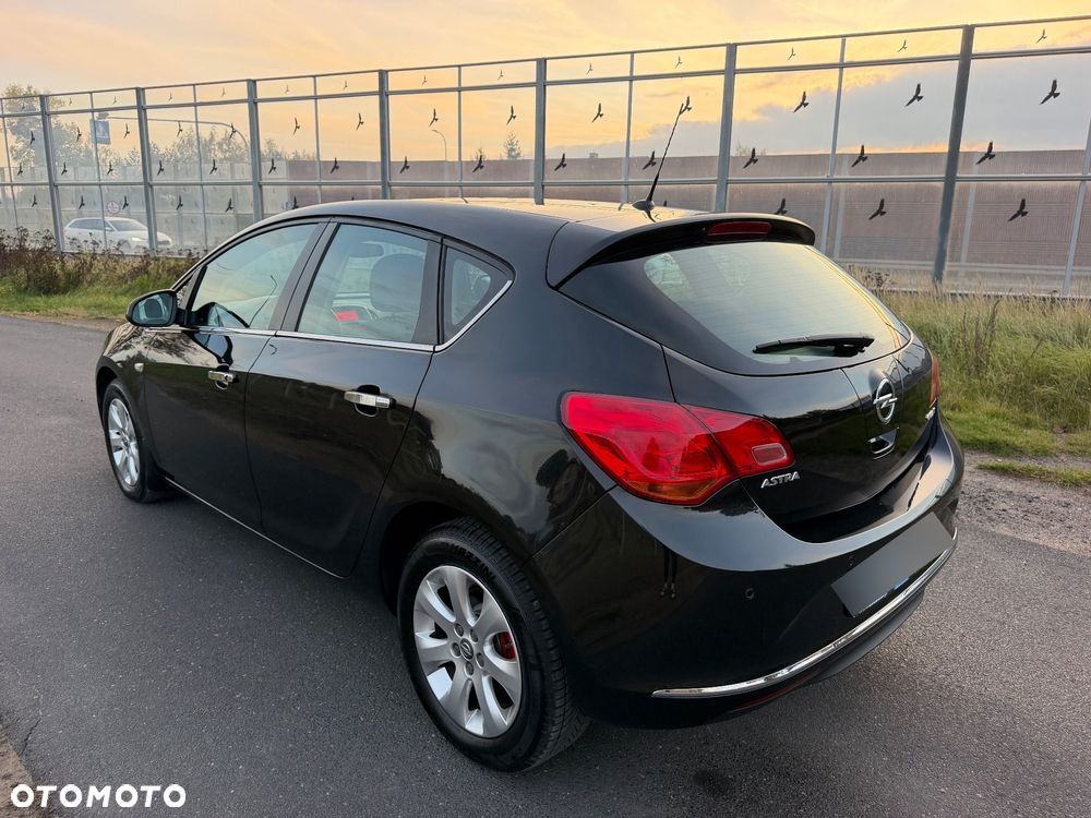 Opel Astra - 4