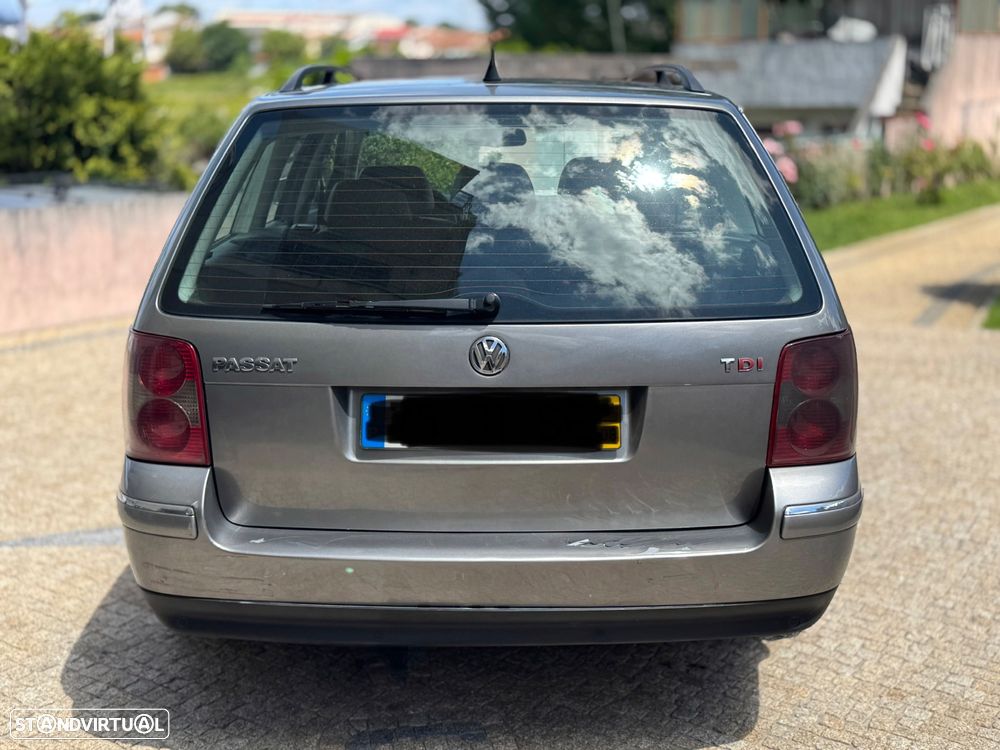VW Passat Variant 1.9 TDi Highline - 5