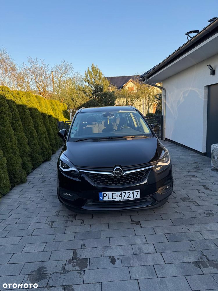 Opel Zafira Tourer 1.6 SIDI Turbo Innovation - 3