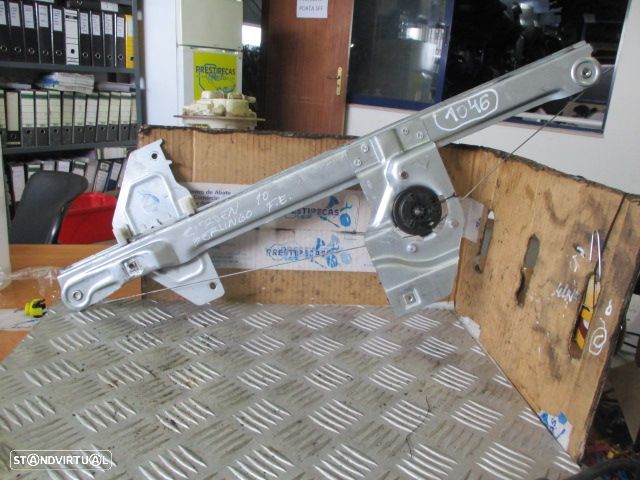 Elevador Sem Motor 9802389280 CITROEN BERLINGO 2010 2 FE PEUGEOT PARTNER 2 FASE 1 2008 1.6HDI 90CV 4P VERDE FE PEUGEOT PARTNER 2 BREAK B9 FASE 3 2016 1.6HDI 100CV 4P CINZA ACASTANHADO FE - 1