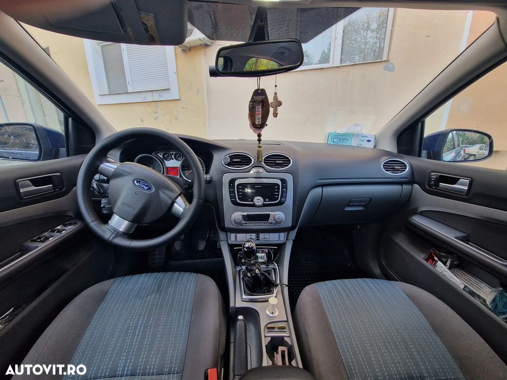 Ford Focus - 7