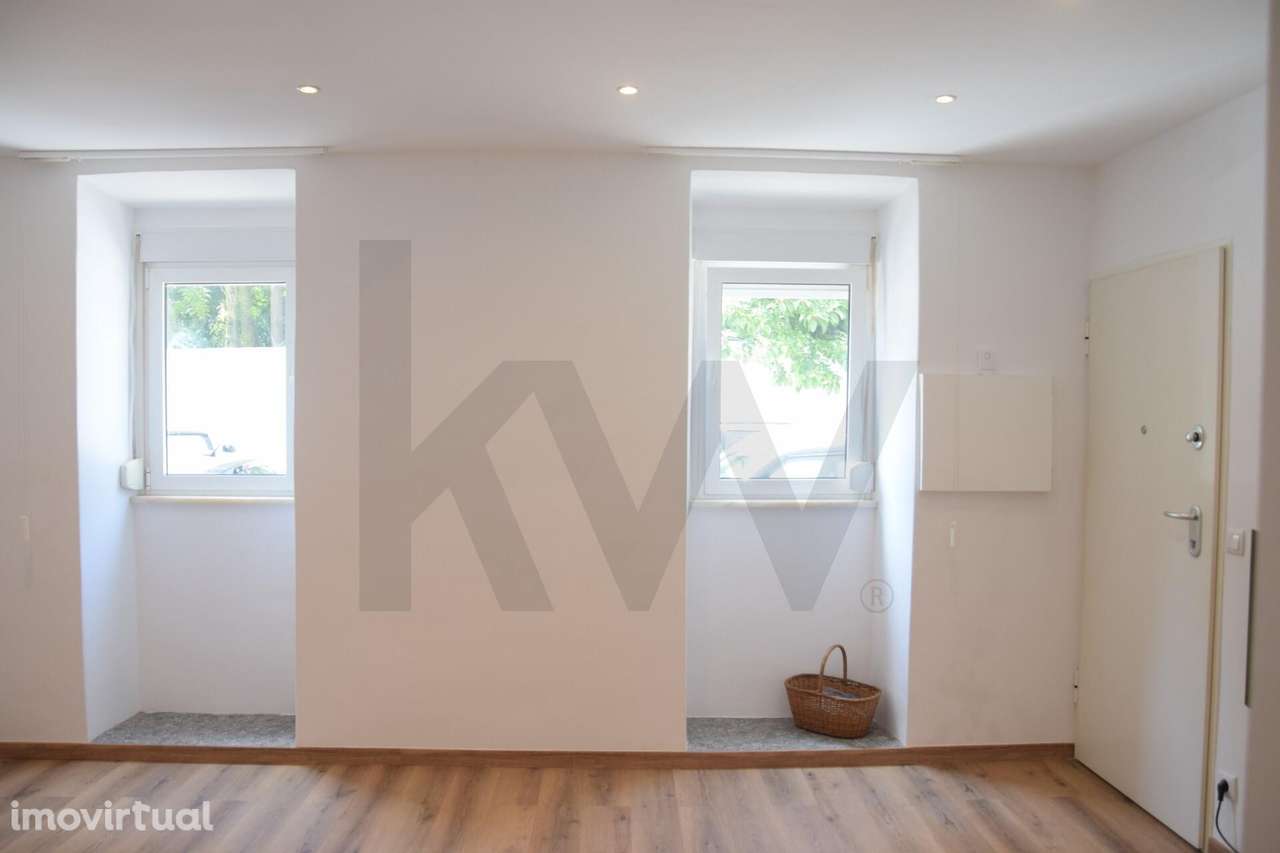 ✨ T1 Renovado no Dafundo: Conforto e Modernidade junto ao Tejo ✨ - Grande imagem: 4/16