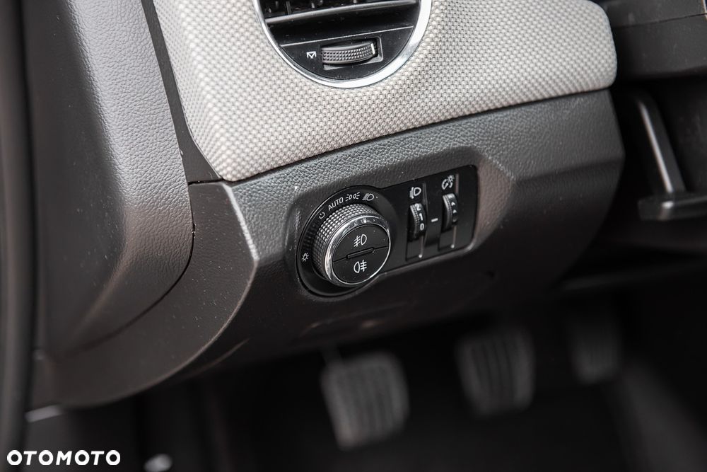 Chevrolet Cruze - 17