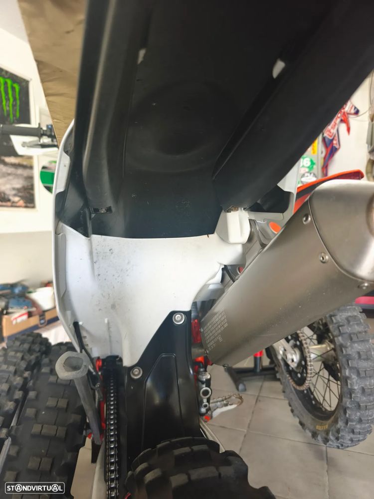 KTM 250 EXC Six Days - 19