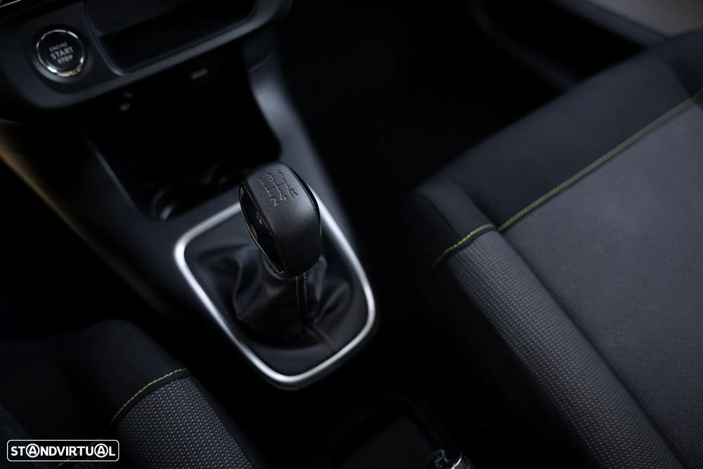 Citroën C3 1.2 PureTech Shine - 22