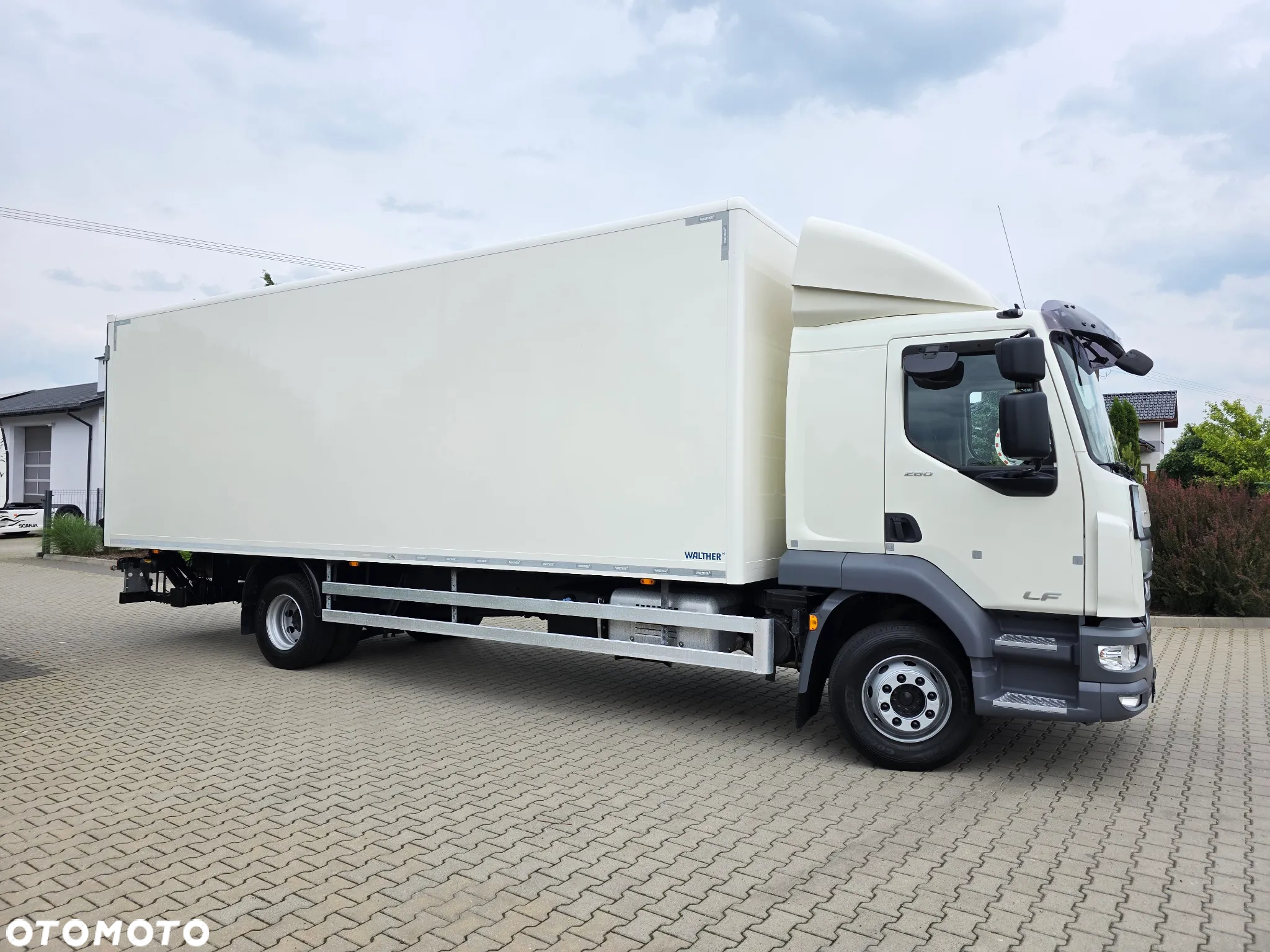 DAF LF 260 KONTENER 16 DMC !!! SYPIALKA Z DE JAK NOWY !!!  TYLKO 370 TYŚ KM  !!! - 4