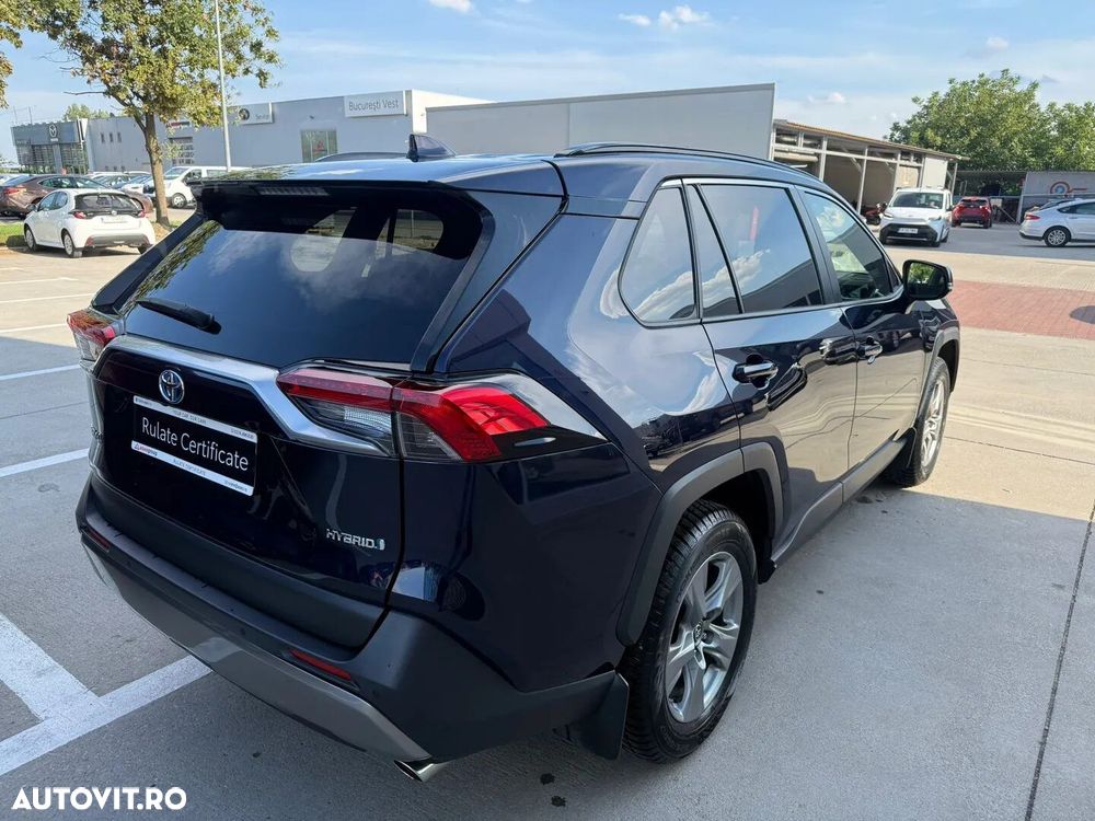 Toyota RAV4 - 9