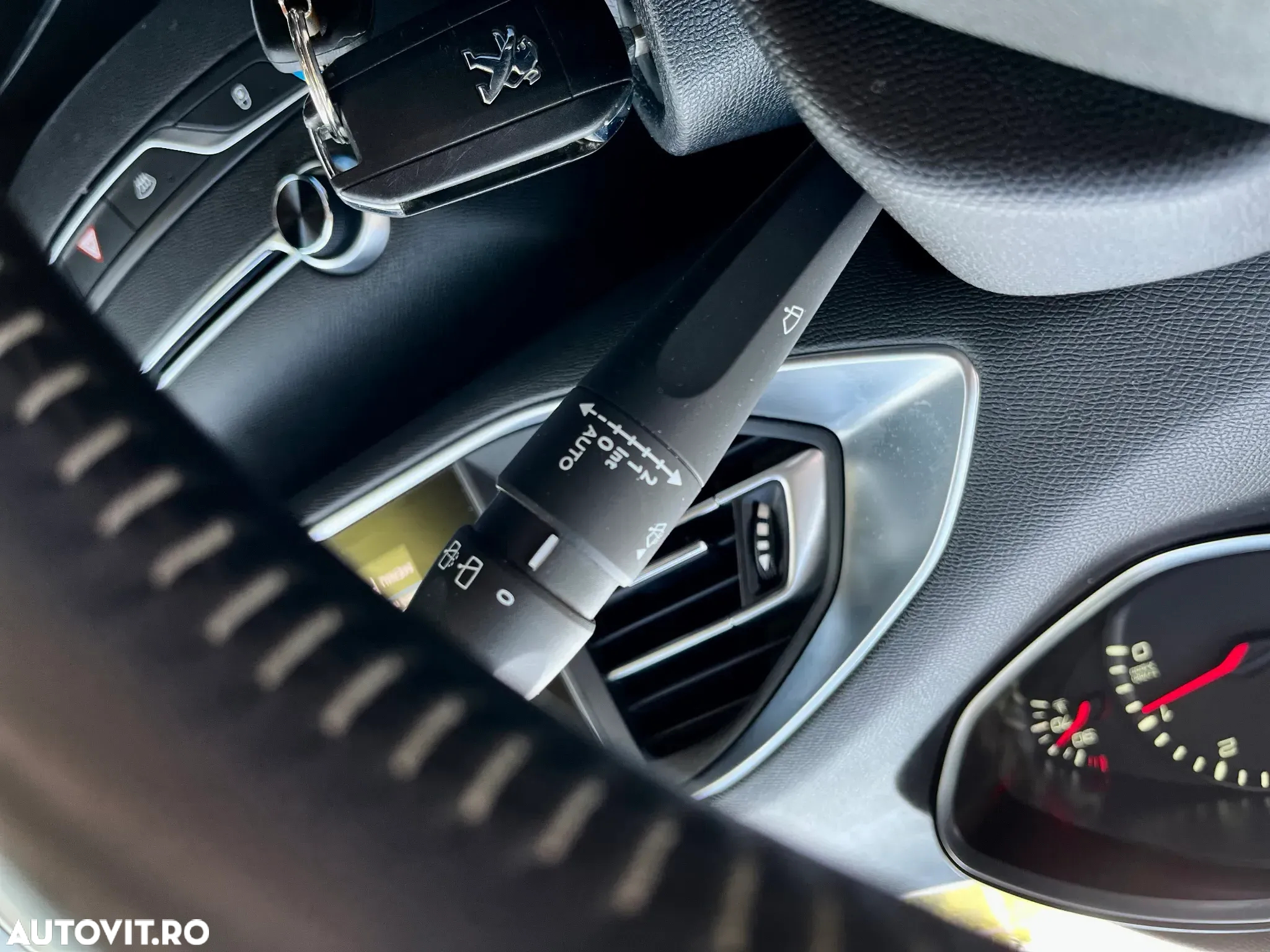 Peugeot 308 - 33