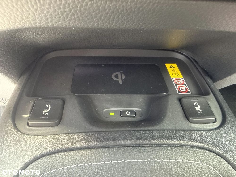 Toyota Corolla 1.8 Hybrid Style - 17