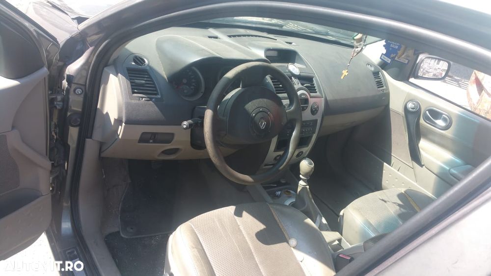 Dezmembrari  Renault MEGANE 2  2002  > 2012 2.0 16V (BM0U, CM0U) Benz - 3