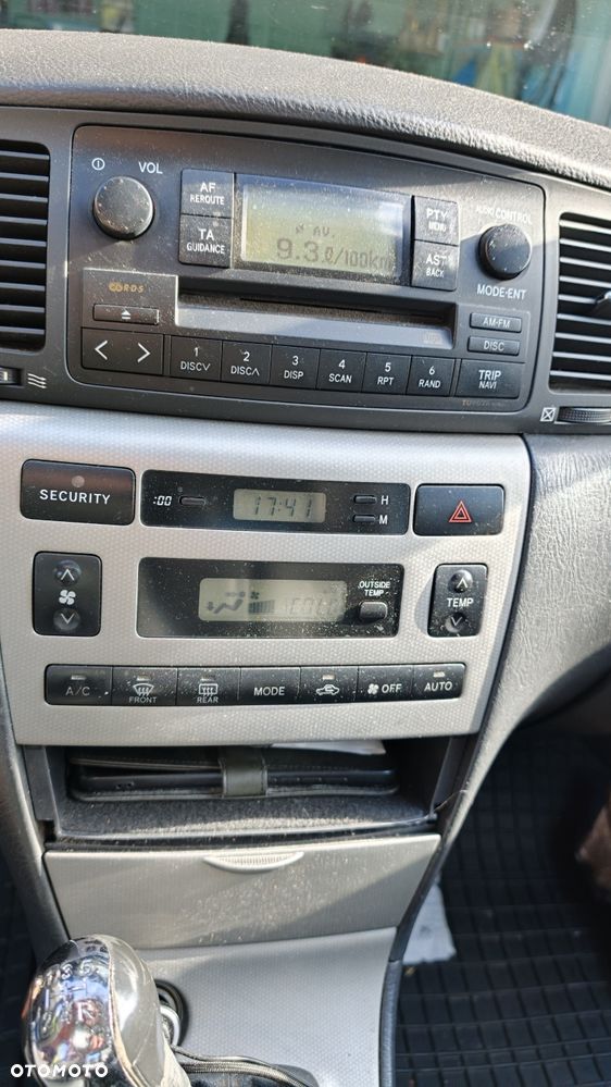 Toyota Corolla - 1