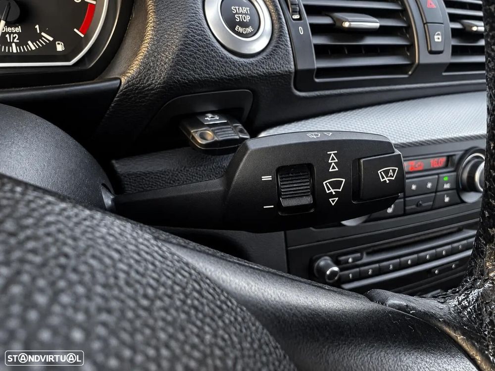 BMW 118 d Pack M - 17