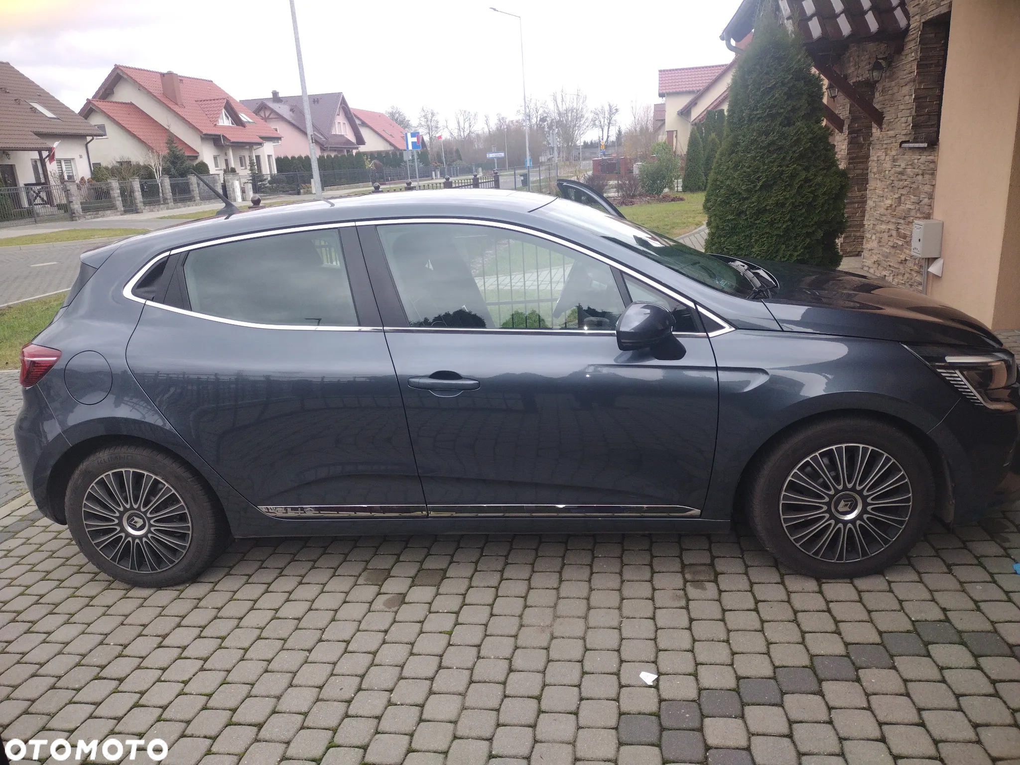 Renault Clio 1.0 TCe Intens - 10