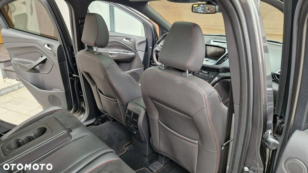 Ford Kuga 1.5 EcoBoost 2x4 ST-Line - 21