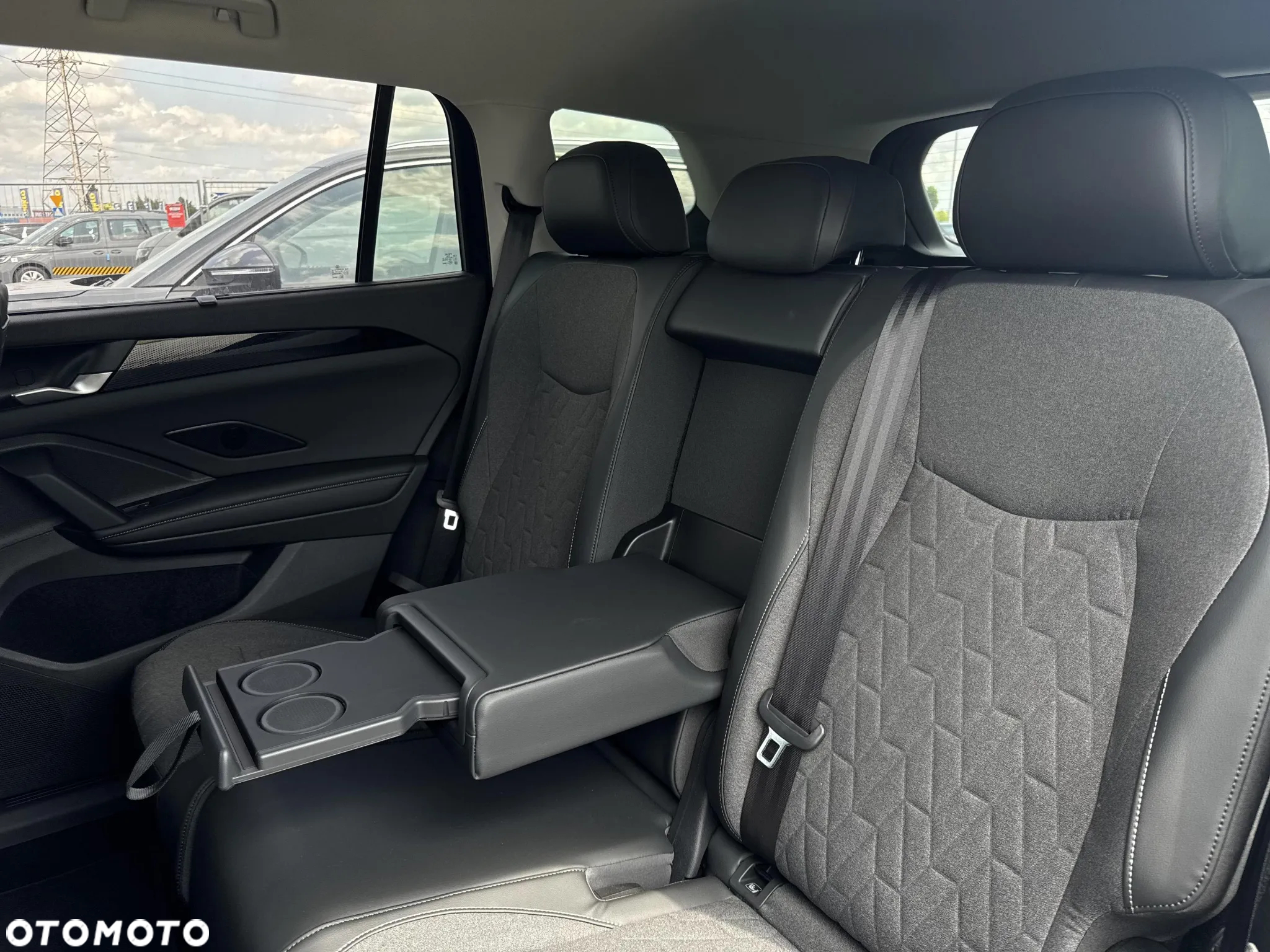 Volkswagen Tayron 1.5 TSI eHybrid PHEV Elegance DSG - 16