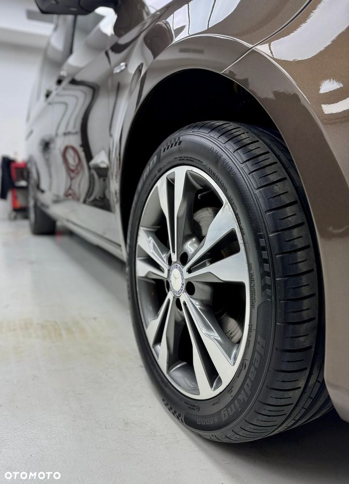 Mercedes-Benz Klasa V 300 d 9G-Tronic (d³ugi) - 16