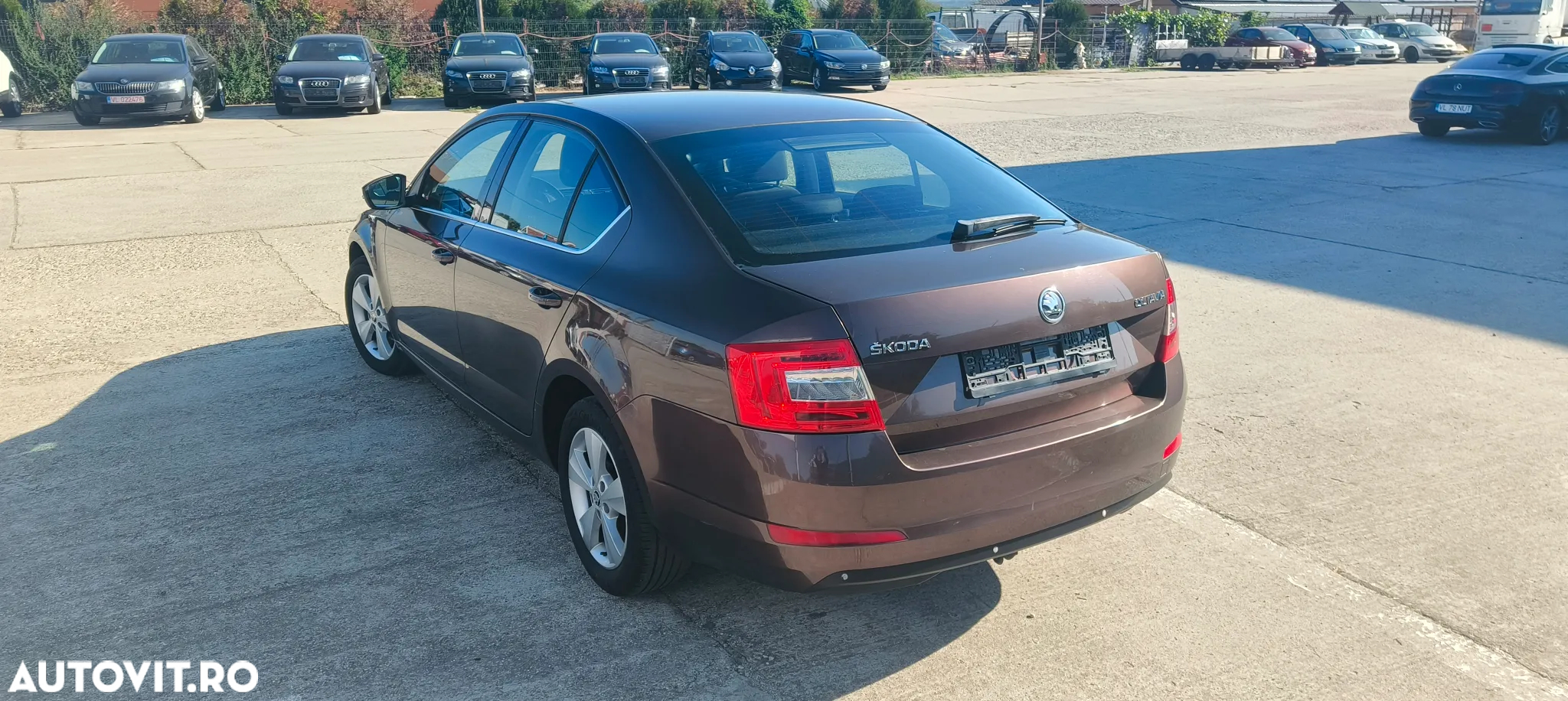 Skoda Octavia 1.6 TDI DSG Style - 6