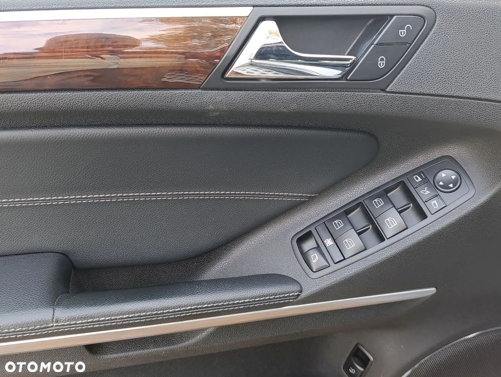 Mercedes-Benz GL 450 4Matic 7G-TRONIC - 17