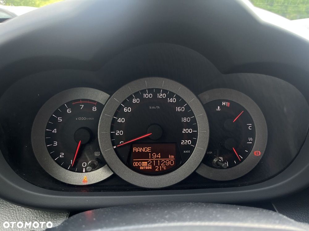 Toyota RAV4 2.0 VVT-i Sol - 17