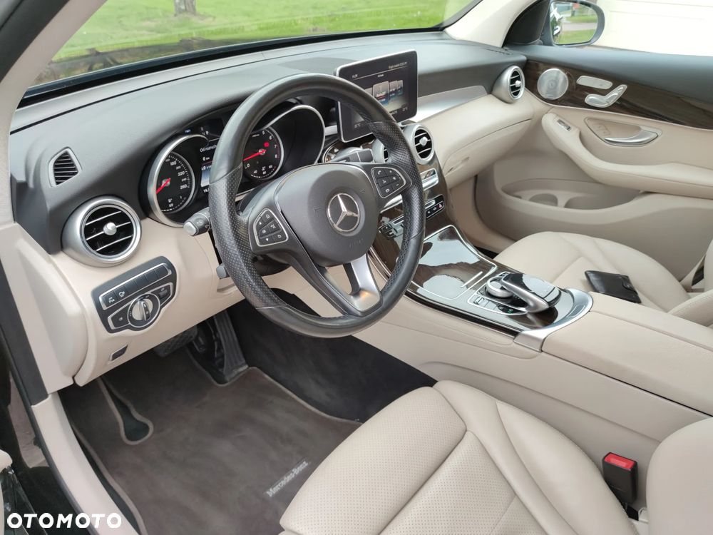 Mercedes-Benz GLC 300 4Matic 9G-TRONIC - 12