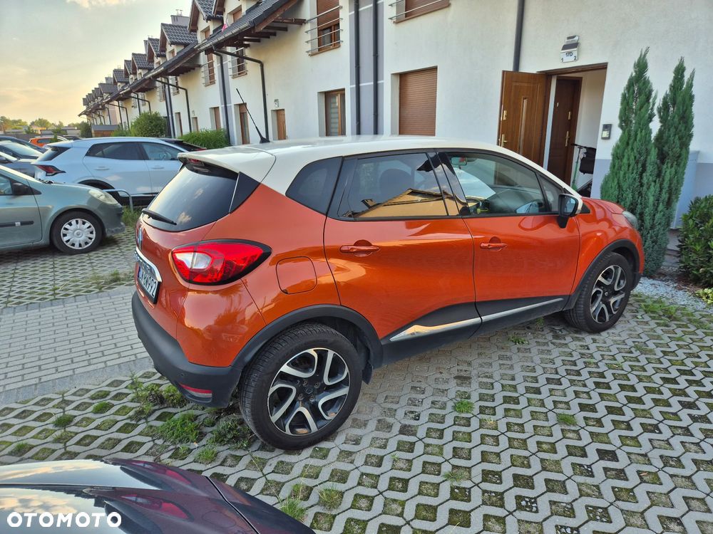 Renault Captur 1.2 TCe Helly Hansen EDC - 4