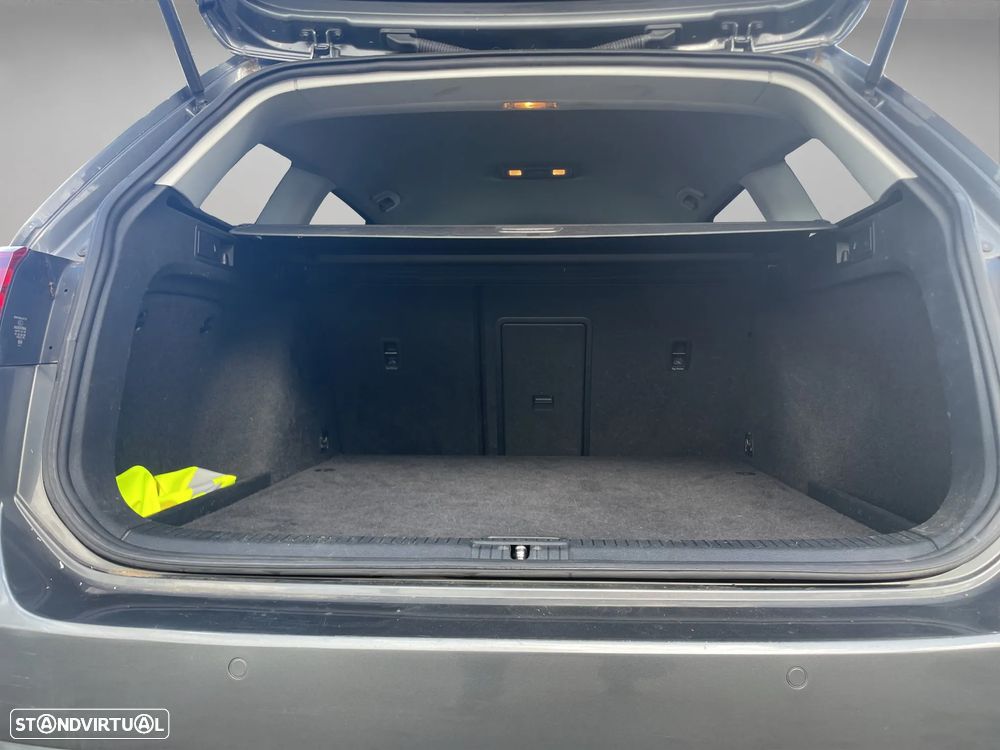 VW Golf Variant 1.6 TDi Confortline - 19