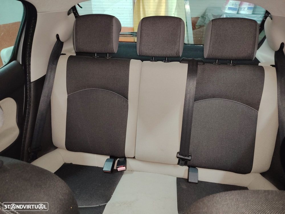 Peugeot 206 1.1 Color Line — fotografia 8