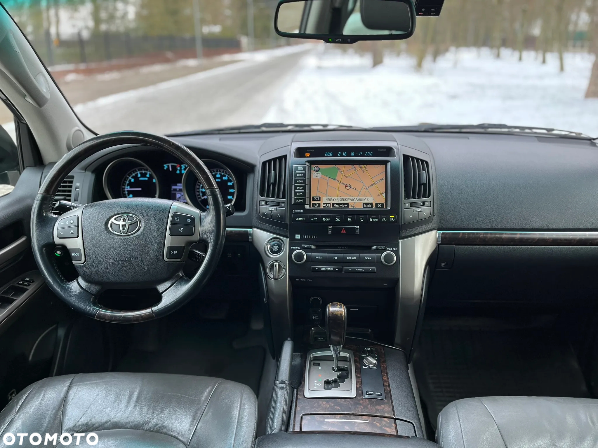Toyota Land Cruiser - 12