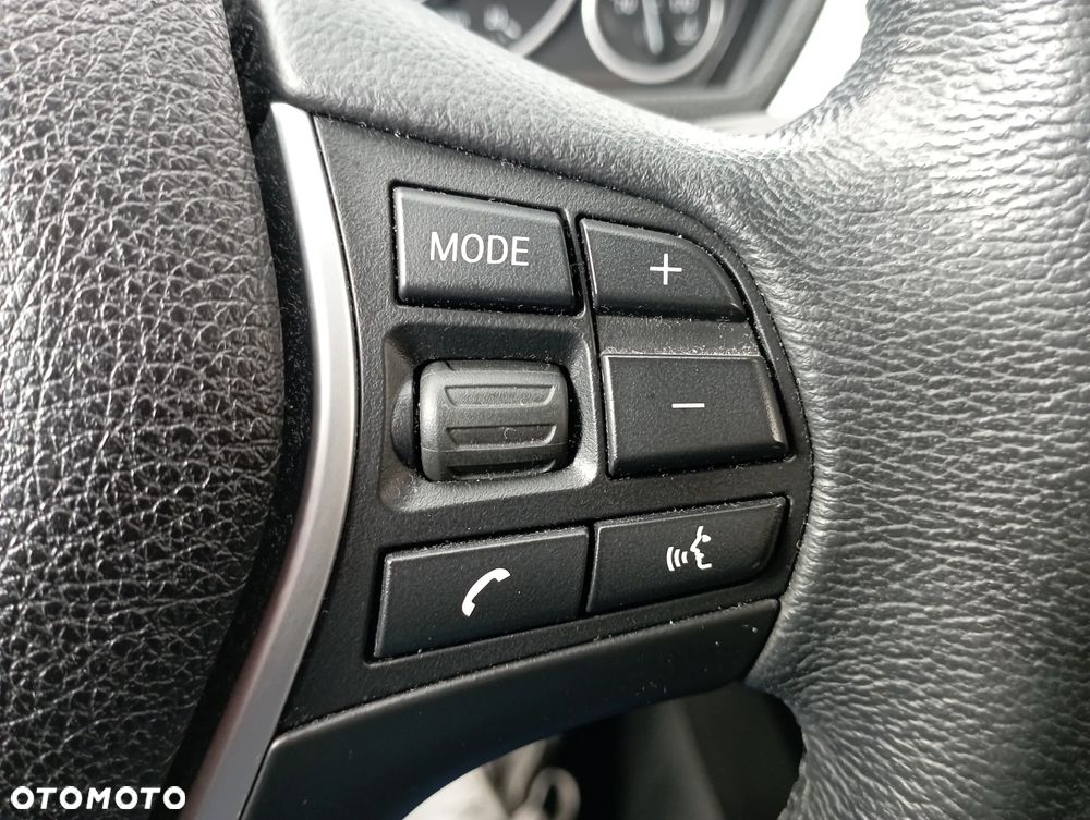 BMW Seria 3 318i - 18