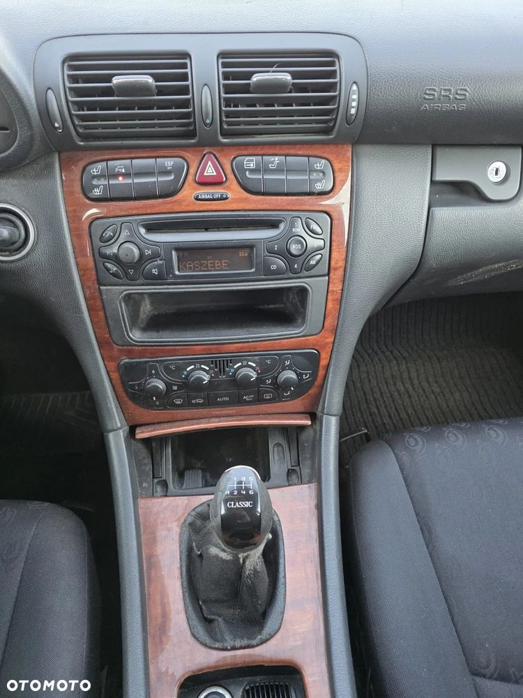 Mercedes-Benz Klasa C 200 T Kompressor Classic - 7