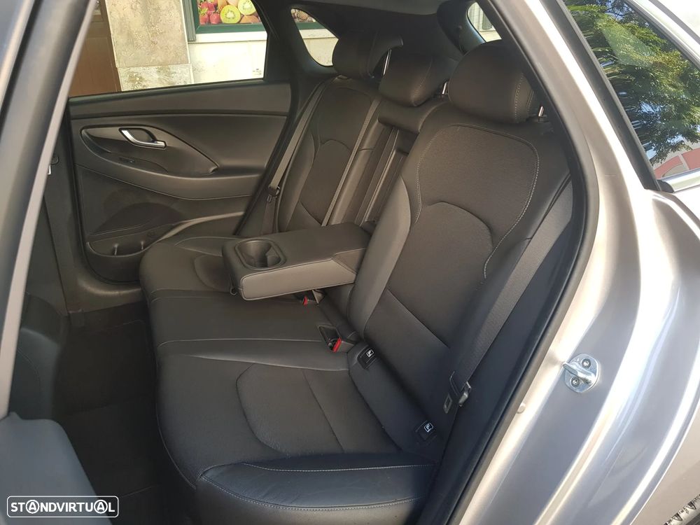 Hyundai i30 1.6 CRDi Launch Edition - 32