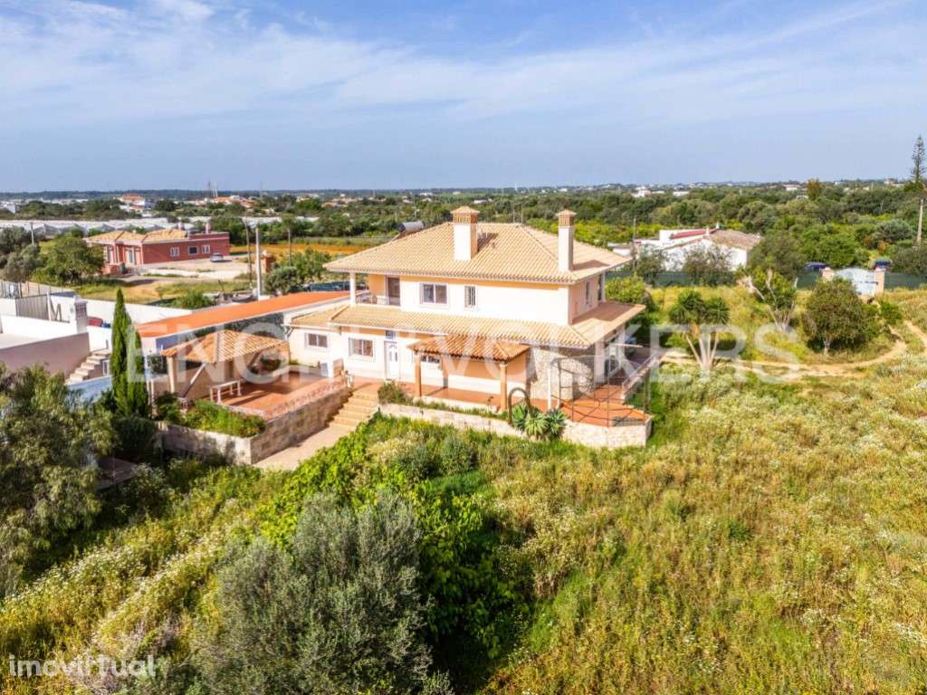 Moradia de campo em Santa Bárbara de Nexe - Grande imagem: 2/38