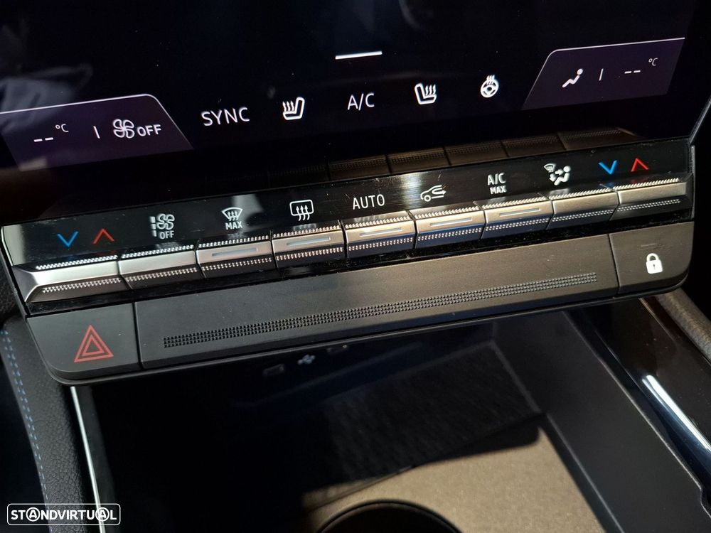 Renault Austral 1.2 E-Tech Iconic Espirit - 23